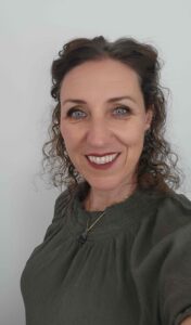 photo Evelyne recadree 11zon 176x300